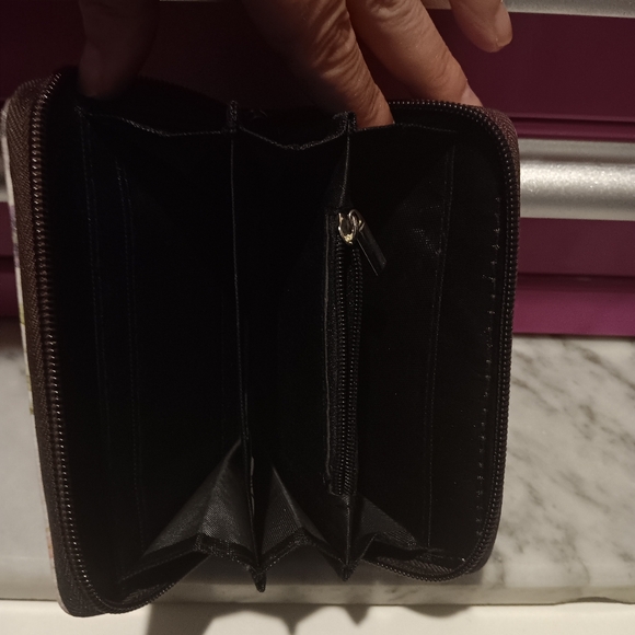 Floral Wallet - Picture 6 of 6